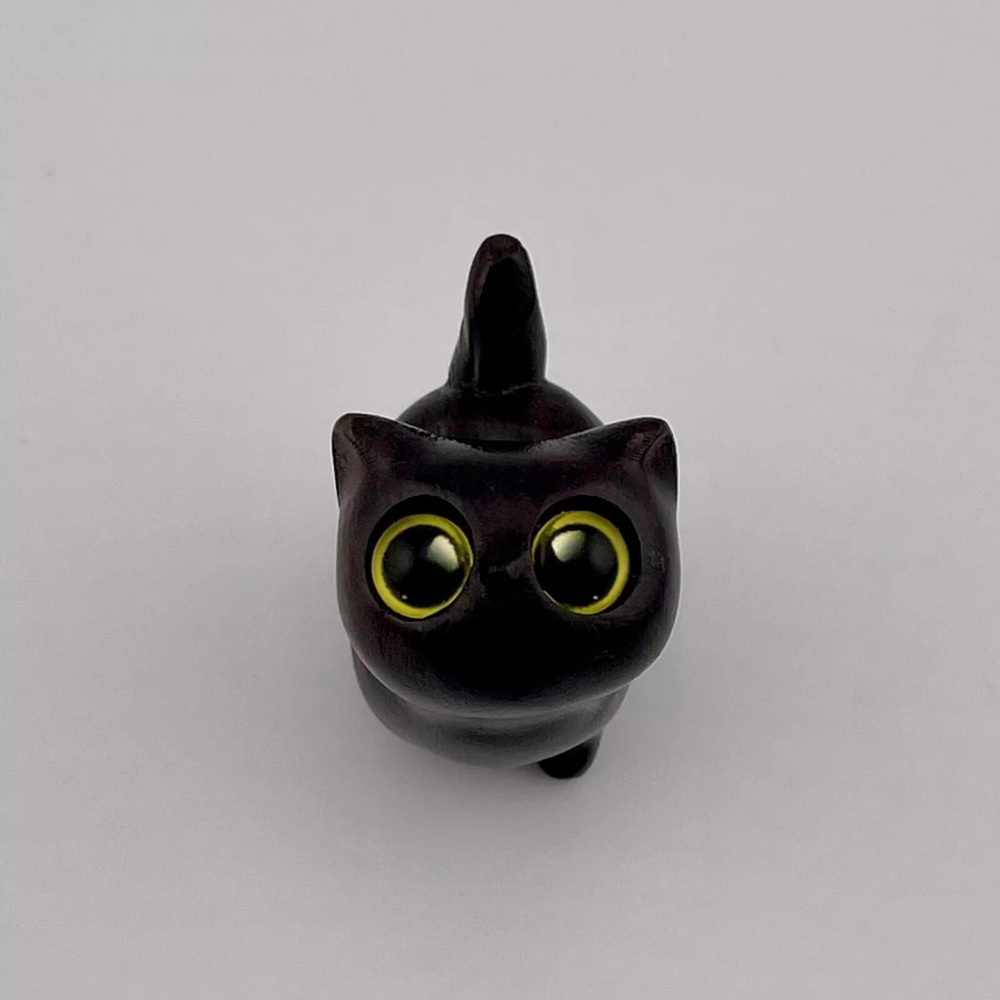 Adorable Tiny Black Wood Cat Desk Figurine 1.25 Inch